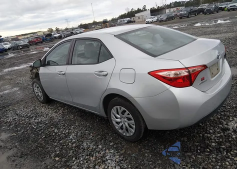 2017 Toyota Corolla Le z USA, uszkodzony, nr VIN 2T1BURHE6HC859144